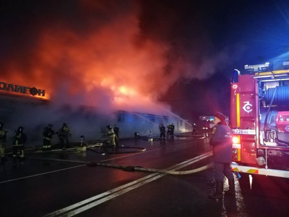 От семи до тринадцати человек погибли при пожаре в ночном клубе Костромы: подробности