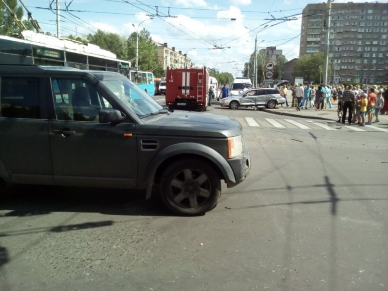 В Рыбинске иномарка сбила двух женщин-пешеходов