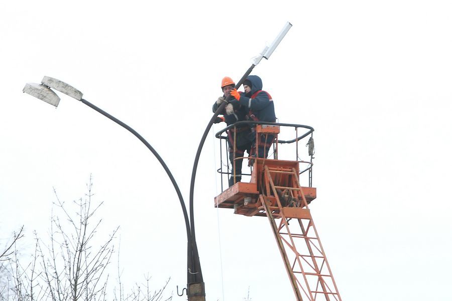 В Ярославле началась масштабная замена уличных светильников