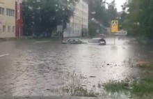 В Ярославле потоп на Рыкачева привел к гидроудару двух авто