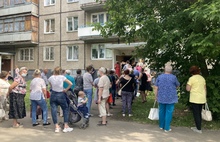 «Тихий ужас»: ярославцы по шесть часов стоят в очереди в «ЯрОблЕИРЦ» 