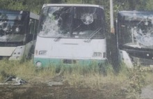 В Ярославле пятеро подростков пробрались на территорию АТП и разбили стекла в 13 автобусах