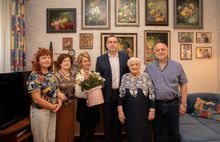 Генеральный директор ЯНОСа поздравил ветерана-работника предприятия с вековым юбилеем