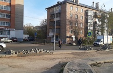 В Ярославле у «Фараона» разобрали плитку перед пешеходным переходом