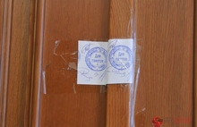 Вещи мэра Ярославля вынесли из его кабинета и опечатали в комнате отдыха