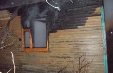 В Ярославской области при пожаре в деревянном доме погиб мужчина