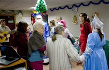 Жители Ярославской области собирают подарки для пожилых людей
