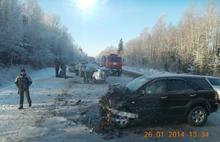 В Ярославской области столкнулись две иномарки - четыре человека получили травмы, подросток погиб