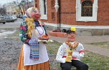 В Ярославле объели масленичных кукол. С фото