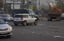В Ярославле на улице Калинина произошло тройное столкновение