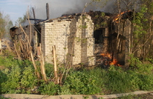 Пожар на заброшенном складе Мукомольного завода в Ярославле потушен