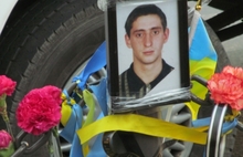 Бирюков Андрей, 1978 г.р. Одессит, участник Евромайдана, огнестрельное ранение, у погибшего остался 9-летний сын.