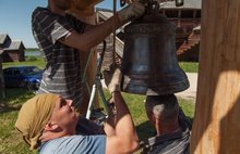 Литейщики Тутаева отлили для новгородского музея памятный шестипудовый колокол