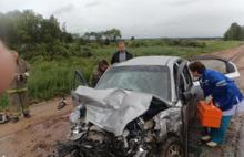 Один погиб и трое получили травмы при столкновении иномарок в дождь в Некрасовском районе