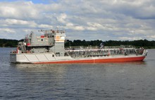 В Ярославле спущен на воду танкер-заправщик с высокой для реки ледовой категорией