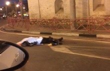 На Богоявленской площади в центре Ярославля погиб мотоциклист