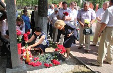 В Ярославле установлено надгробие на могиле Почетного гражданина города Владимира Дябина
