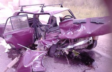 На автодороге Углич-Ростов при лобовом столкновении двух машин пострадали пять мужчин