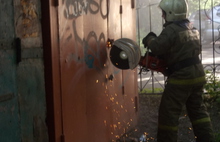 В Ленинском районе Ярославля горят гаражи