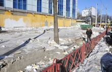 В центре Ярославля на улице Свободы по-прежнему грязно. Фоторепортаж