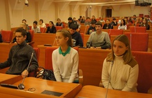 В Ярославской областной Думе состоялась встреча школьников с председателем фракции «Единая Россия»