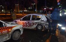 Сразу несколько ярославцев пострадали в ДТП с такси в праздник