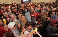 Благодатный огонь встретили в Ярославле