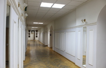 Собственник продает трехэтажное офисное здание с подземным этажом в исторической части Ярославля.
