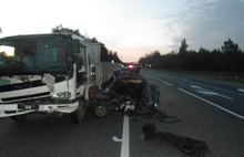 В Ярославской области грузовик раздавил ВАЗ, выжили две женщины и ребенок