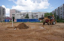 В Ярославле на месте парковки начали строить детскую площадку