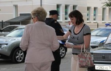 В Кировском районе Ярославля состоялся рейд по незаконным парковкам на газонах