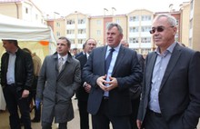 Депутаты муниципалитета Ярославля поздравили новоселов