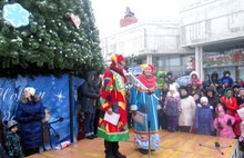 В Ярославле Дед Мороз зажег главную елку города