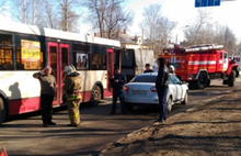 В Ярославле столкнулись автобус 33 маршрута и «Рено»