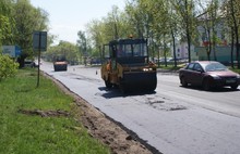 ​ На улице Калинина в Ярославле проверили ход ремонта дорожного полотна