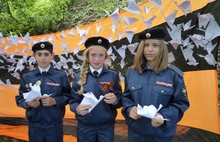 В Ярославской области дети выпустили белых журавлей памяти