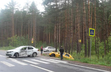 В Ярославле в ДТП пострадали водитель и пассажир такси