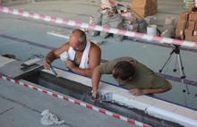 В Ярославле проверили ход строительства бассейна в Заволжском районе