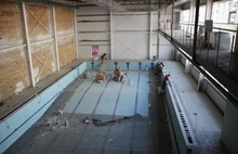 В Ярославле проверили ход строительства бассейна в Заволжском районе