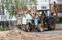В Ярославле детские городки устанавливают сразу десять бригад
