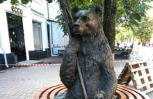 Ярославский медведь с секирой полюбил яблоки