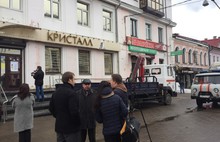 В центре Ярославля демонтировали 14 незаконных рекламных конструкций