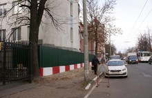 Стройплощадки в Ярославле будут огораживать зелеными заборами