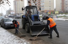 В Ярославле дороги обрабатывают природным рассолом из смеси воды и соли