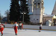 Чемпионом по хоккею среди любительских команд в Ярославле стала «Яр легенда 17»