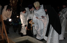 В крещенскую ночь в купели окунулись более 16 тысяч ярославцев