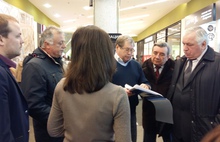 Депутаты Ярославской областной думы проверили торговый центр «Аура»