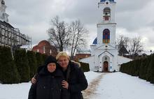 Андрис и Илзе Лиепа помогают школе на Сольбе в Ярославской области