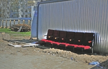В Ярославле кинотеатр «Октябрь» начали разрушать с крыши. Фоторепортаж