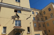 Во время тренировки спасателей из Ярославского градостроительного колледжа эвакуировали 1200 человек
